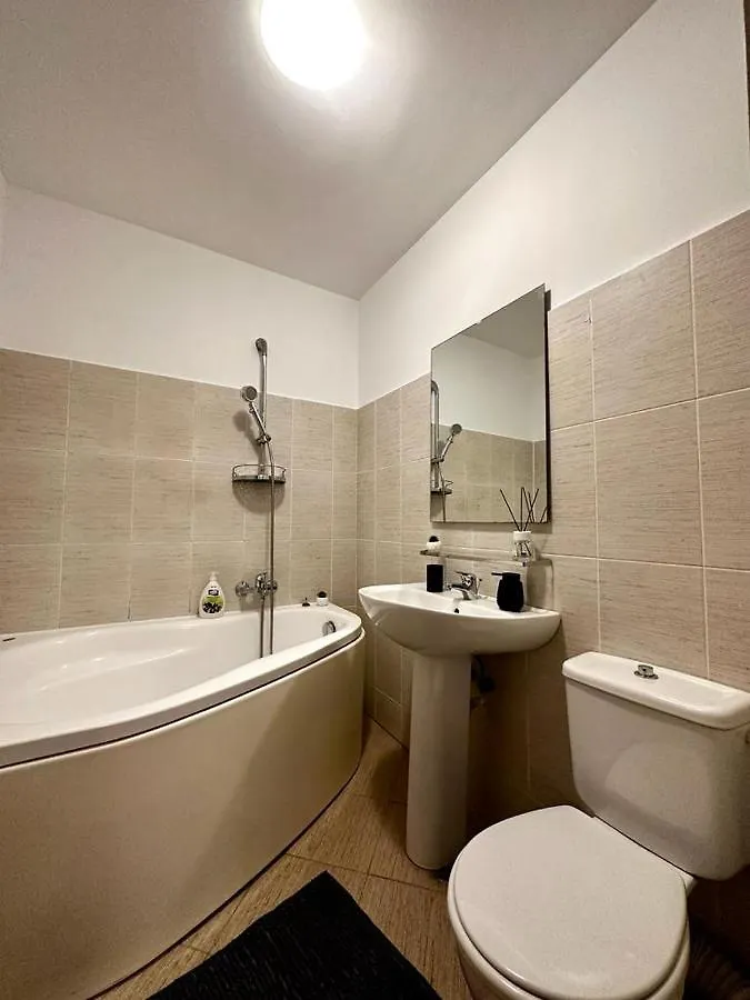 Cozy And Quiet Apartment ブカレスト